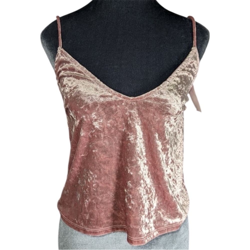 Charlotte Russe Crushed velvet/velour Shimmery Pink Cropped Cami Medium